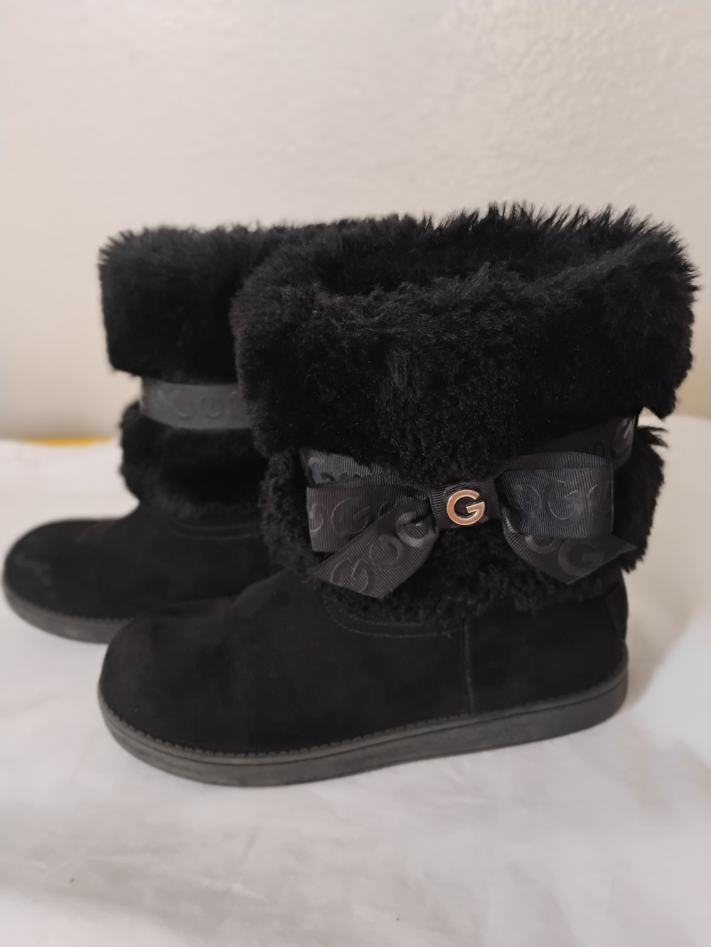 Guess Black Faux-Fur Winter Ankle Boots with Logo Bow